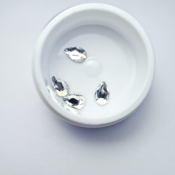 Pear Flat Back 8 x 5 mm – 4 sztuki – Kryształy Swarovskiego